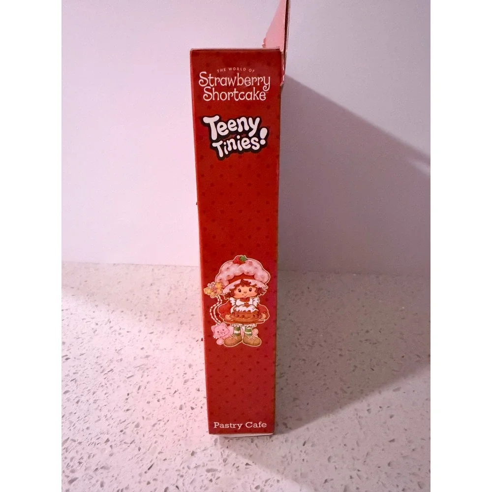Strawberry Shortcake Teeny Tinies Pastry Cafe Playset 20 Pieces New 9205052